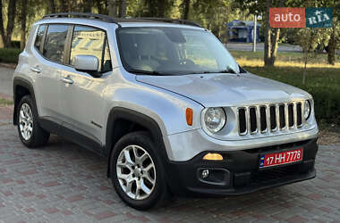 Внедорожник / Кроссовер Jeep Renegade 2016 в 