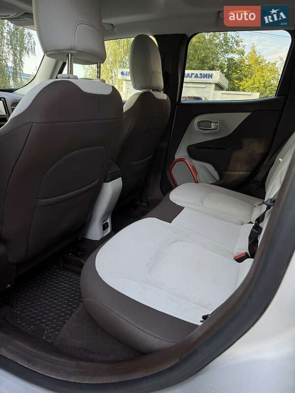 Внедорожник / Кроссовер Jeep Renegade 2016 в Лубнах фото 57 Внедорожник / Кроссовер Jeep Renegade 2016 в Лубнах