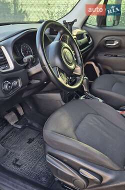 Внедорожник / Кроссовер Jeep Renegade 2015 в 