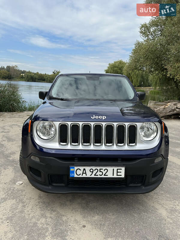 Позашляховик / Кросовер Jeep Renegade 2016 в Києві