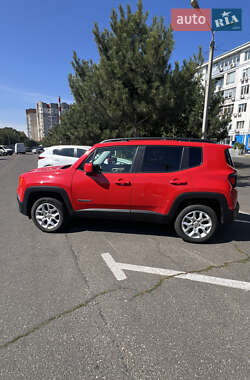 Внедорожник / Кроссовер Jeep Renegade 2016 в 