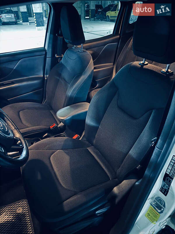 Позашляховик / Кросовер Jeep Renegade 2018 в Львові