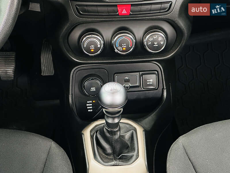 Позашляховик / Кросовер Jeep Renegade 2015 в Харкові фото 30 Позашляховик / Кросовер Jeep Renegade 2015 в Харкові