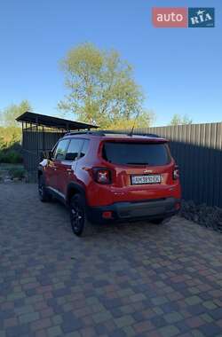 Внедорожник / Кроссовер Jeep Renegade 2015 в 