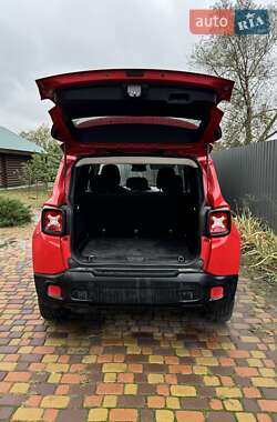 Внедорожник / Кроссовер Jeep Renegade 2015 в 
