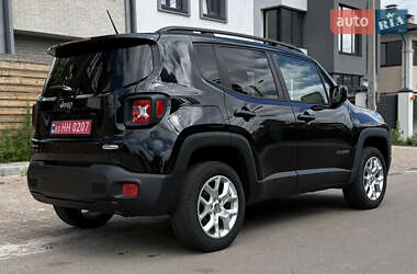 Внедорожник / Кроссовер Jeep Renegade 2016 в 