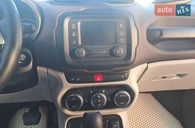 Внедорожник / Кроссовер Jeep Renegade 2017 в 