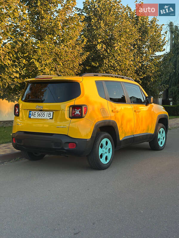Внедорожник / Кроссовер Jeep Renegade 2016 в Киеве фото 3 Внедорожник / Кроссовер Jeep Renegade 2016 в Киеве
