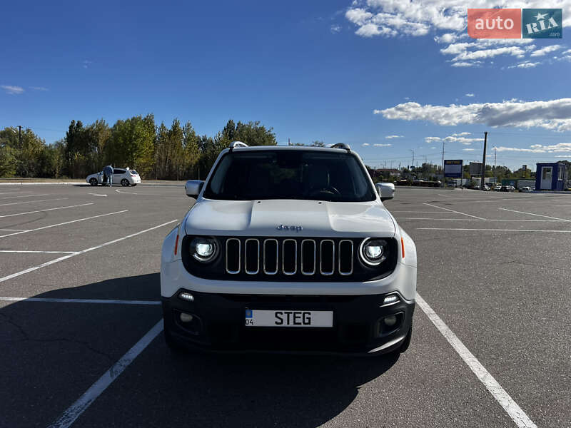 Внедорожник / Кроссовер Jeep Renegade 2016 в 