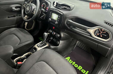 Внедорожник / Кроссовер Jeep Renegade 2015 в 