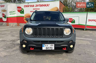 Внедорожник / Кроссовер Jeep Renegade 2016 в 