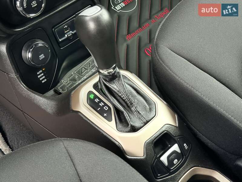 Внедорожник / Кроссовер Jeep Renegade 2016 в Харькове