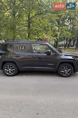 Внедорожник / Кроссовер Jeep Renegade 2015 в 
