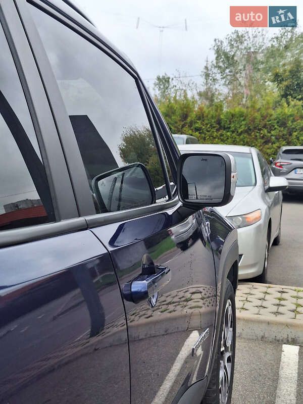 Позашляховик / Кросовер Jeep Renegade 2015 в Києві