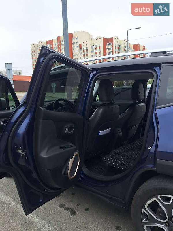 Позашляховик / Кросовер Jeep Renegade 2015 в Києві