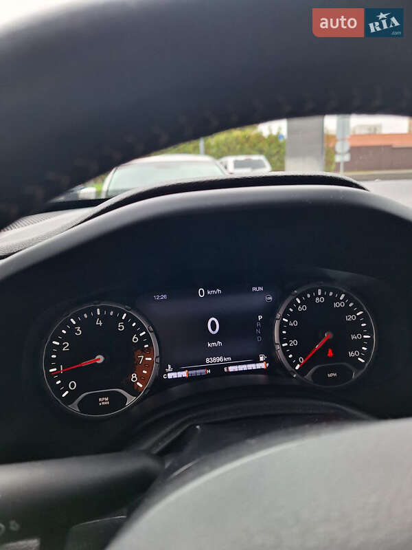 Позашляховик / Кросовер Jeep Renegade 2015 в Києві