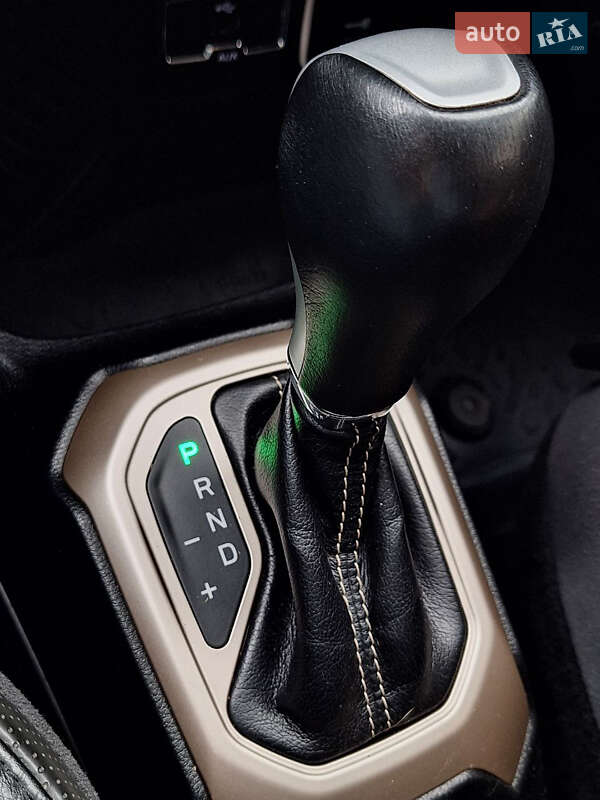 Позашляховик / Кросовер Jeep Renegade 2015 в Києві