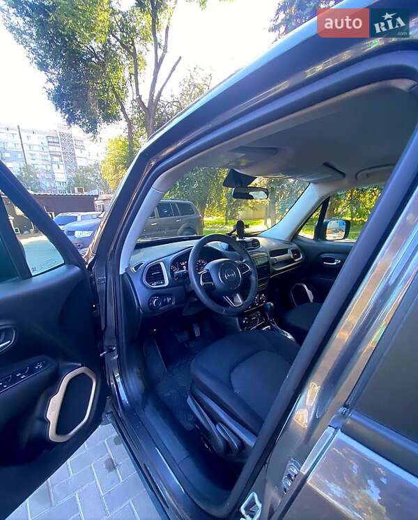 Внедорожник / Кроссовер Jeep Renegade 2017 в Днепре