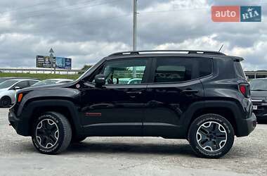 Внедорожник / Кроссовер Jeep Renegade 2015 в 
