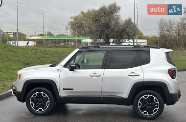 Внедорожник / Кроссовер Jeep Renegade 2015 в 