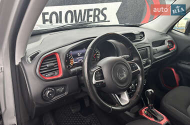 Внедорожник / Кроссовер Jeep Renegade 2015 в 