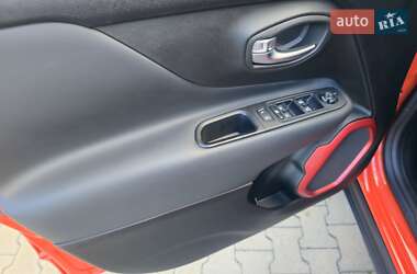 Внедорожник / Кроссовер Jeep Renegade 2018 в 