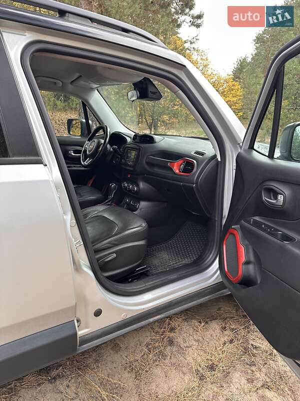 Внедорожник / Кроссовер Jeep Renegade 2015 в Днепре