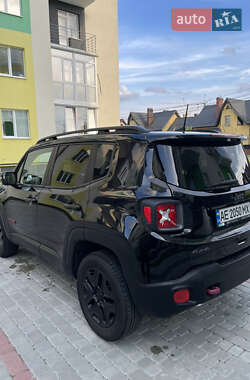 Позашляховик / Кросовер Jeep Renegade 2017 в  фото 9 Позашляховик / Кросовер Jeep Renegade 2017 в