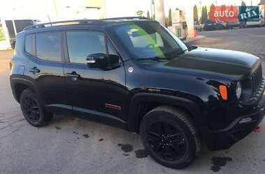 Позашляховик / Кросовер Jeep Renegade 2017 в  фото 22 Позашляховик / Кросовер Jeep Renegade 2017 в