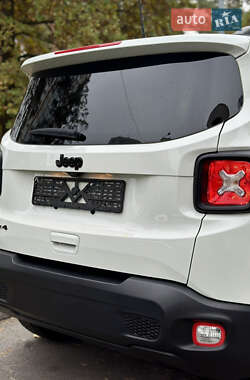 Позашляховик / Кросовер Jeep Renegade 2023 в 