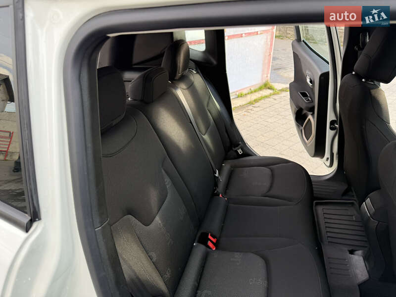 Внедорожник / Кроссовер Jeep Renegade 2016 в Ивано-Франковске фото 15 Внедорожник / Кроссовер Jeep Renegade 2016 в Ивано-Франковске