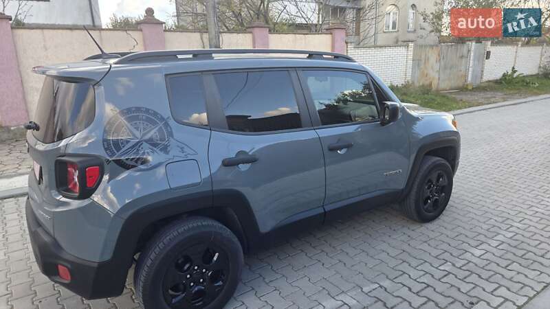 Позашляховик / Кросовер Jeep Renegade 2017 в Львові