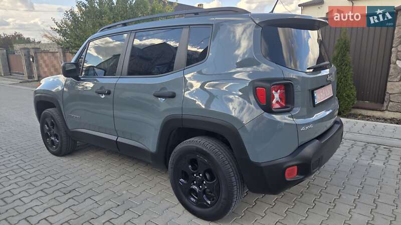 Позашляховик / Кросовер Jeep Renegade 2017 в Львові