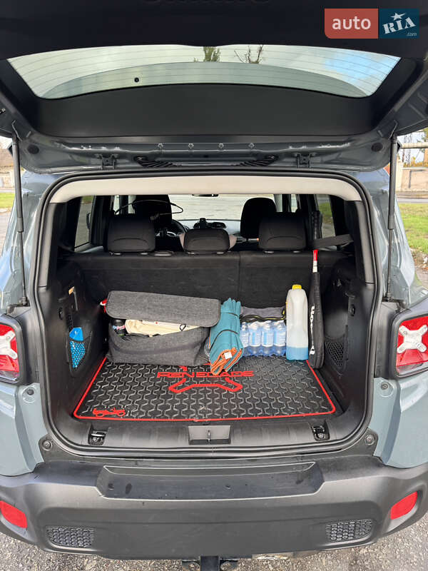 Внедорожник / Кроссовер Jeep Renegade 2018 в Киеве