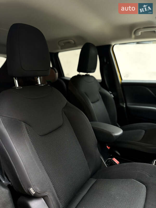 Внедорожник / Кроссовер Jeep Renegade 2018 в Киеве