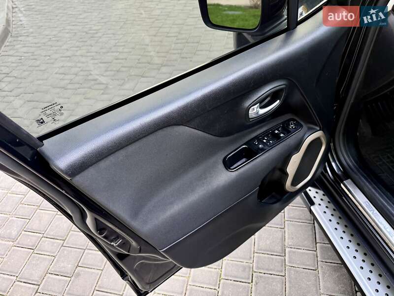 Позашляховик / Кросовер Jeep Renegade 2015 в Одесі фото 31 Позашляховик / Кросовер Jeep Renegade 2015 в Одесі