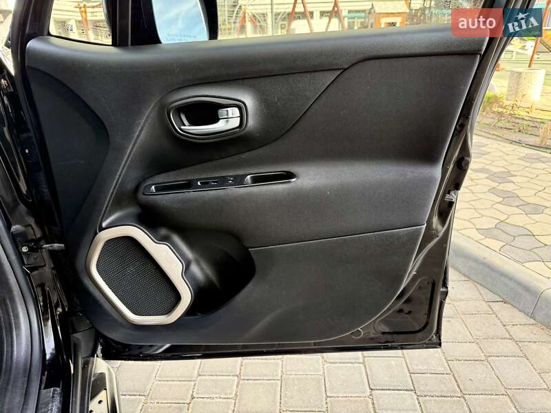 Позашляховик / Кросовер Jeep Renegade 2015 в Одесі фото 40 Позашляховик / Кросовер Jeep Renegade 2015 в Одесі