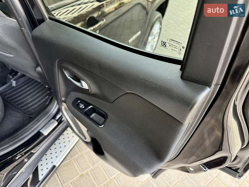Позашляховик / Кросовер Jeep Renegade 2015 в Одесі фото 56 Позашляховик / Кросовер Jeep Renegade 2015 в Одесі