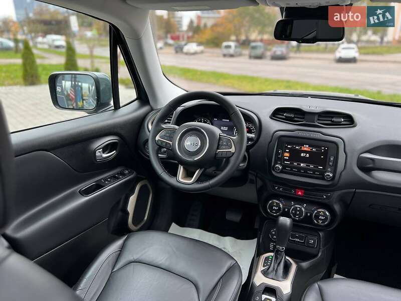 Позашляховик / Кросовер Jeep Renegade 2017 в Львові