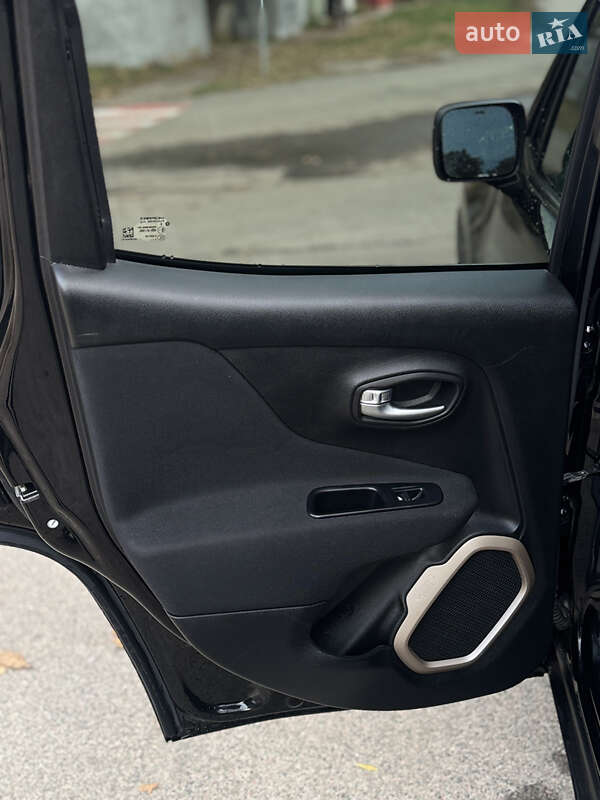 Позашляховик / Кросовер Jeep Renegade 2017 в Броварах