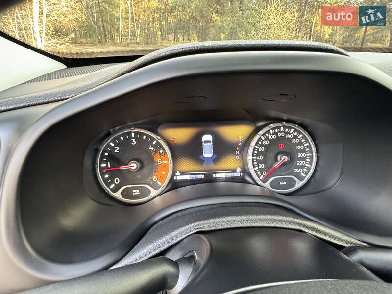 Внедорожник / Кроссовер Jeep Renegade 2017 в Киеве фото 24 Внедорожник / Кроссовер Jeep Renegade 2017 в Киеве