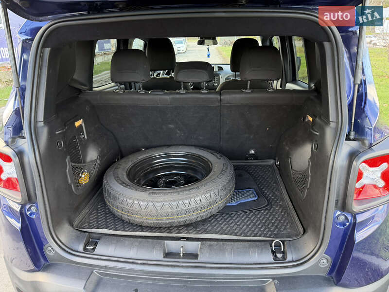 Внедорожник / Кроссовер Jeep Renegade 2016 в Киеве фото 13 Внедорожник / Кроссовер Jeep Renegade 2016 в Киеве