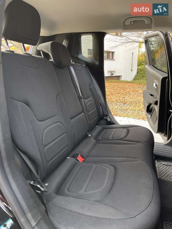 Позашляховик / Кросовер Jeep Renegade 2019 в Чернівцях фото 11 Позашляховик / Кросовер Jeep Renegade 2019 в Чернівцях