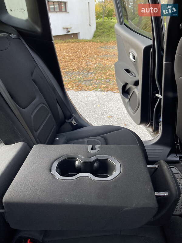Позашляховик / Кросовер Jeep Renegade 2019 в Чернівцях фото 12 Позашляховик / Кросовер Jeep Renegade 2019 в Чернівцях