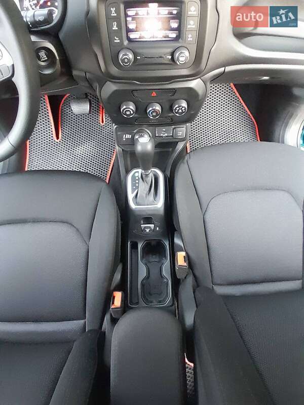 Внедорожник / Кроссовер Jeep Renegade 2019 в Киеве