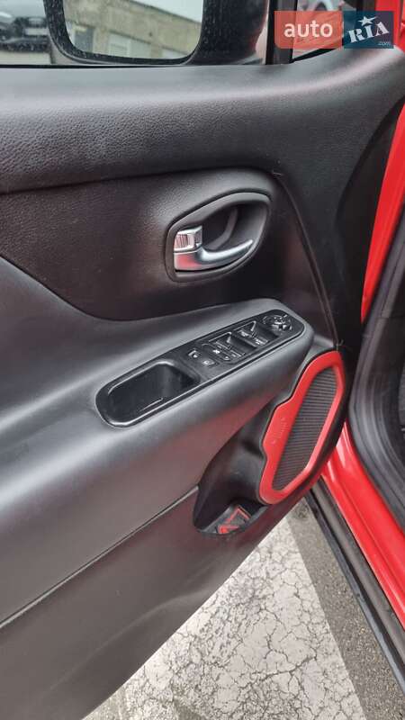 Внедорожник / Кроссовер Jeep Renegade 2018 в Киеве фото 34 Внедорожник / Кроссовер Jeep Renegade 2018 в Киеве