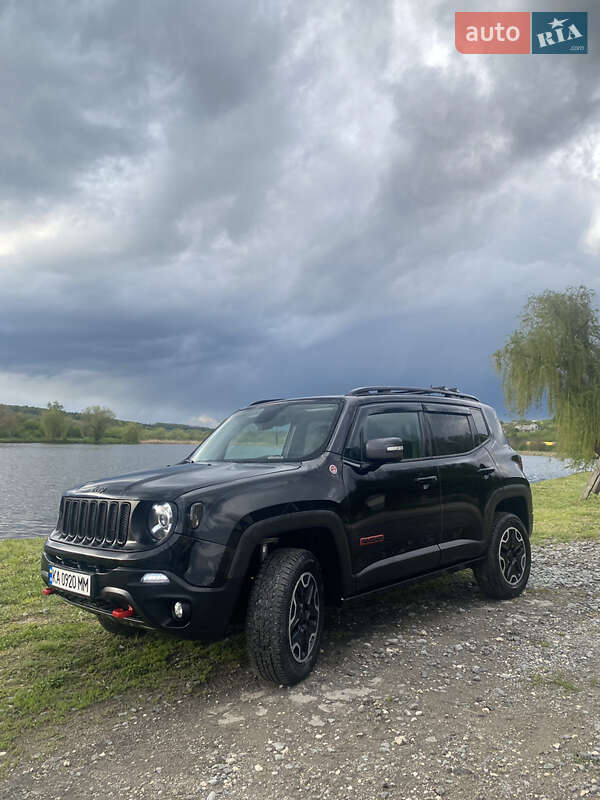 Внедорожник / Кроссовер Jeep Renegade 2016 в Каневе