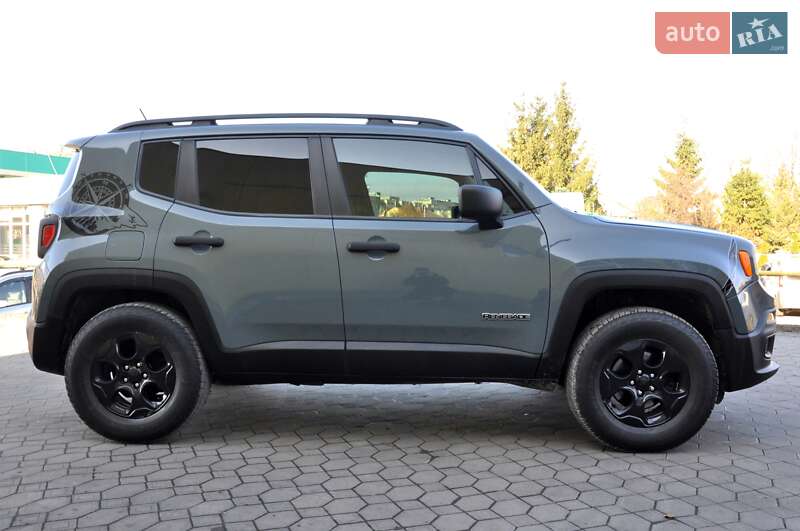 Позашляховик / Кросовер Jeep Renegade 2017 в Львові