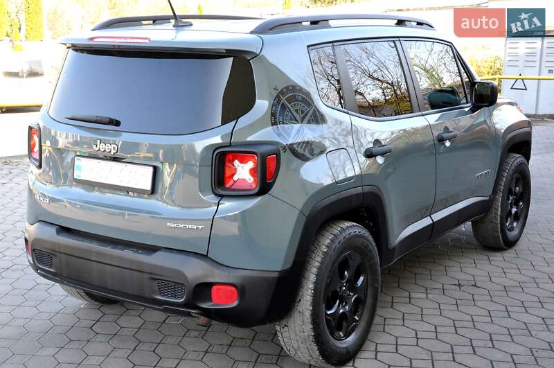 Позашляховик / Кросовер Jeep Renegade 2017 в Львові