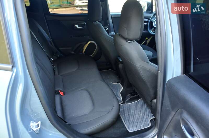 Позашляховик / Кросовер Jeep Renegade 2017 в Львові